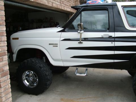 1985 Ford Bronco photo