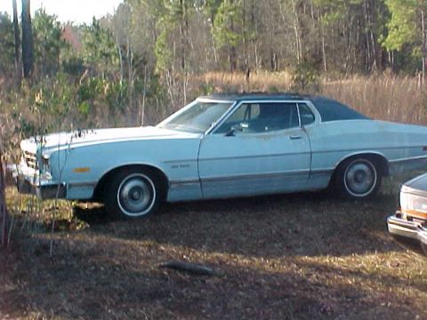 1994 Ford Crown Victoria photo