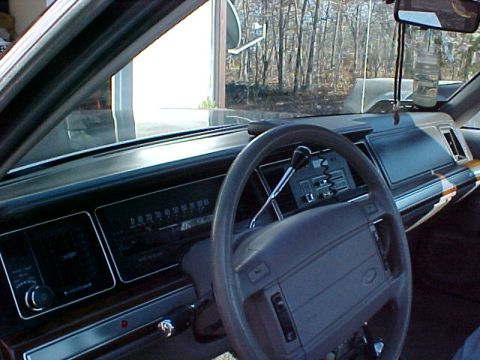 1991 Ford LTD Crown Victoria photo