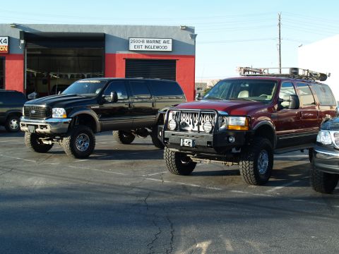2001 Ford Excursion photo