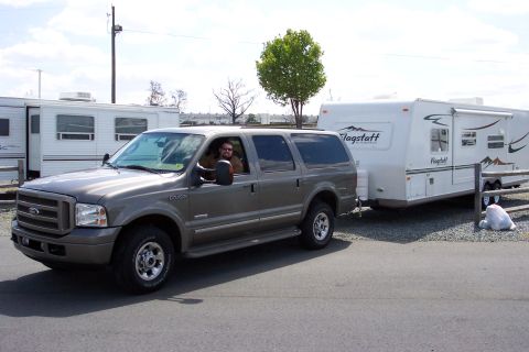 2005 Ford Excursion photo