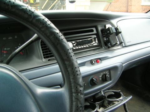 1998 Ford Crown Victoria photo