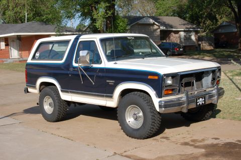 1984 Ford Bronco photo