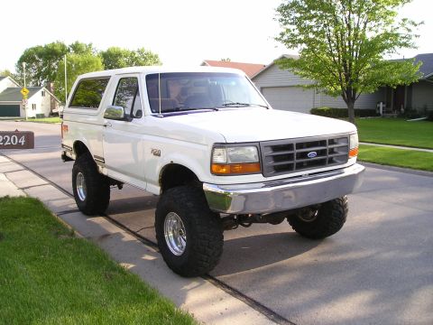 1990 Ford Bronco photo