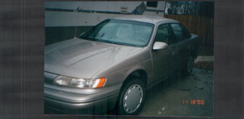 1995 Ford Taurus photo