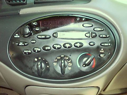 1998 Ford Taurus photo