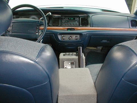 1995 Ford Crown Victoria photo
