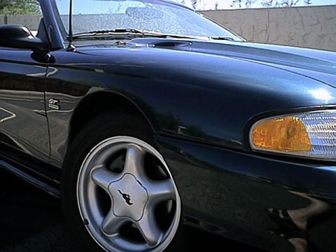 1995 Ford Mustang photo