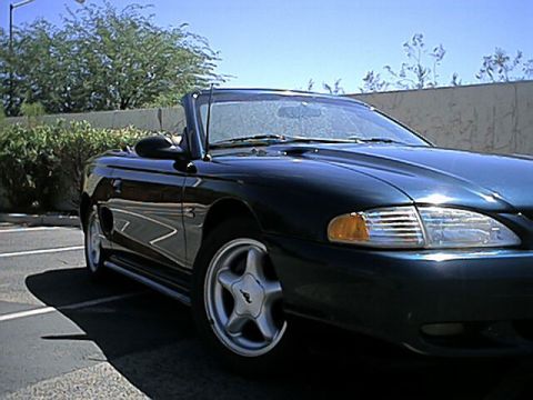 1995 Ford Mustang photo