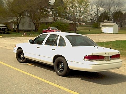 1996 Ford Crown Victoria photo