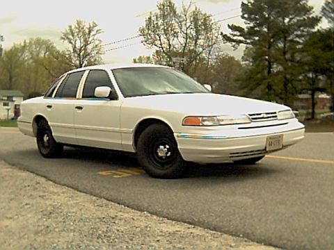 1996 Ford Crown Victoria photo