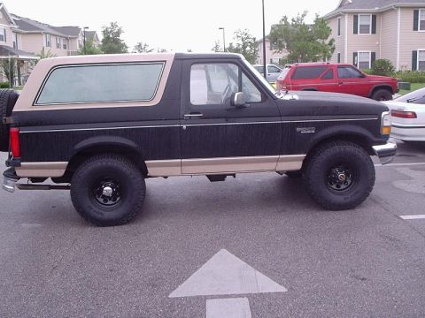 1993 Ford Bronco photo