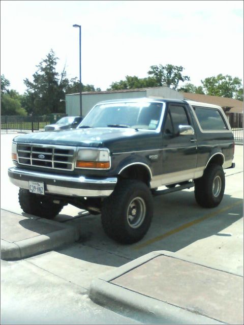 1992 Ford Bronco photo