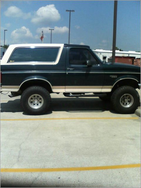 1992 Ford Bronco photo
