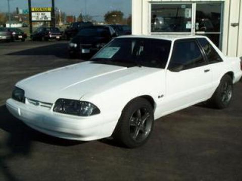 1991 Ford Mustang photo