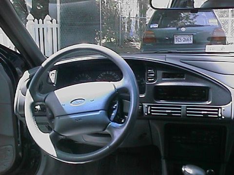 1993 Ford Taurus photo