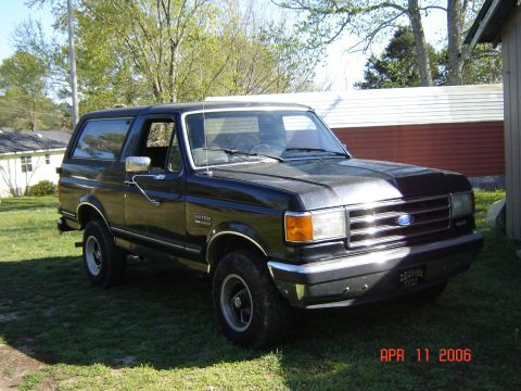 1990 Ford Bronco “Bella”