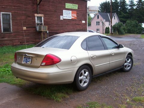 2000 Ford Taurus photo
