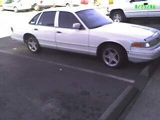 1996 Ford Crown Victoria photo