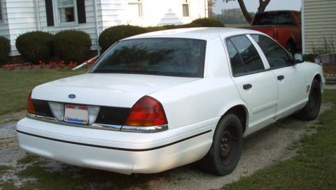 1999 Ford Crown Victoria photo