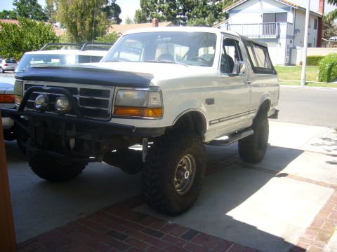 1992 Ford Bronco photo