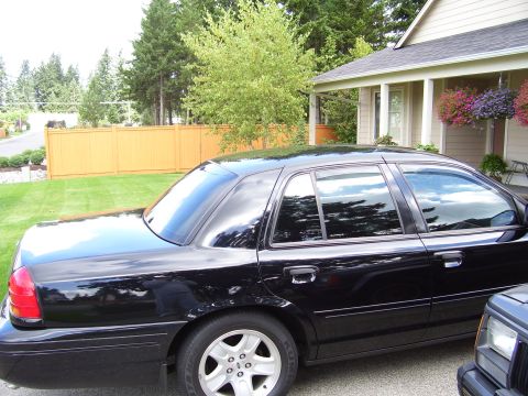 2002 Ford Crown Victoria photo
