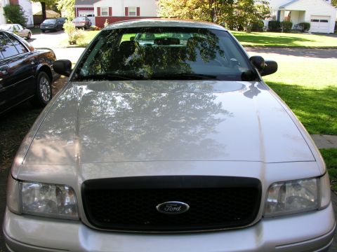 2003 Ford Crown Victoria