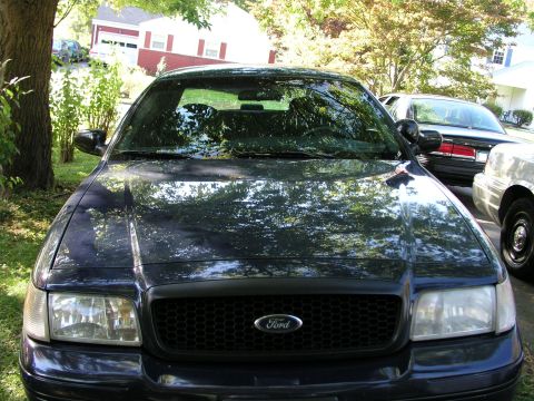 1999 Ford Crown Victoria photo