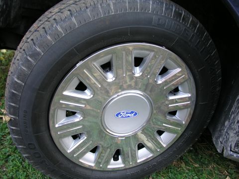 1999 Ford Crown Victoria photo