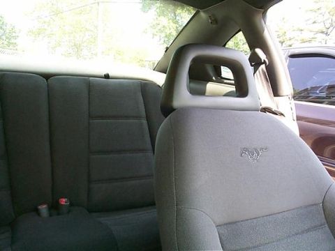 2000 Ford Mustang photo
