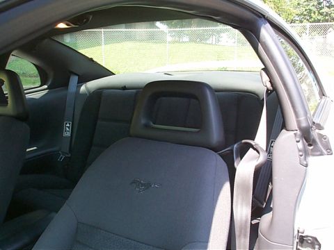 2000 Ford Mustang photo