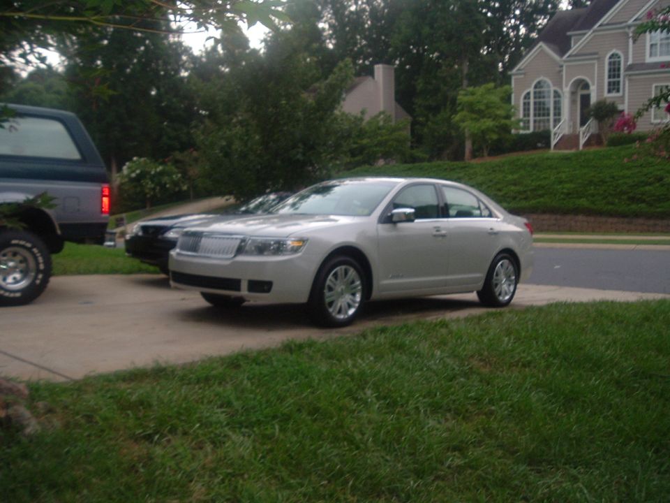 2006 Lincoln Zephyr “Tam's Car (Wife)”