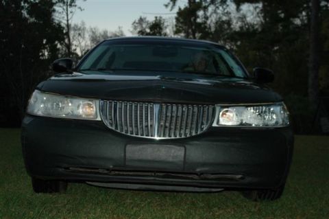 1999 Lincoln Town Car photo
