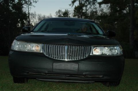 1999 Lincoln Town Car photo