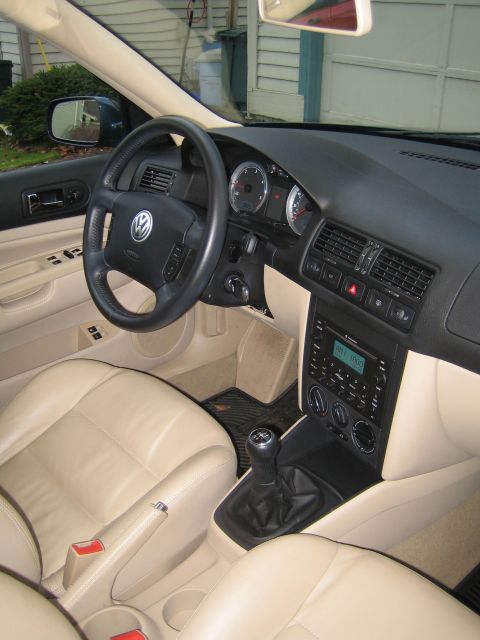 2005 Volkswagen Jetta photo