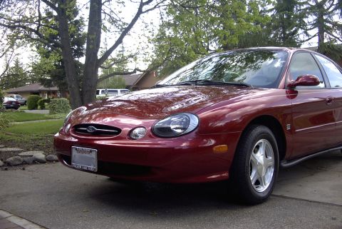 1999 Ford Taurus photo