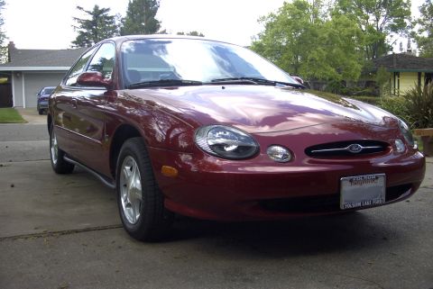 1999 Ford Taurus photo