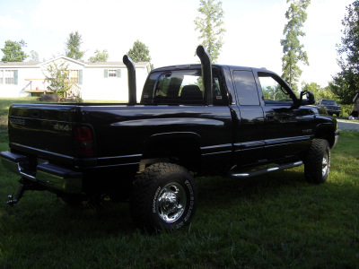 2002 Dodge 2500 photo