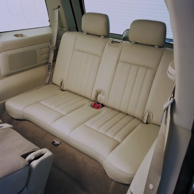 2003 Lincoln Aviator photo