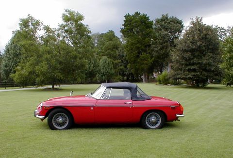 1970 MG B photo