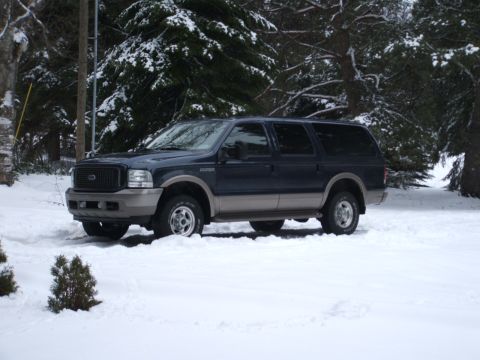 2003 Ford Excursion photo