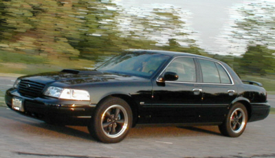 2001 Ford Crown Victoria photo