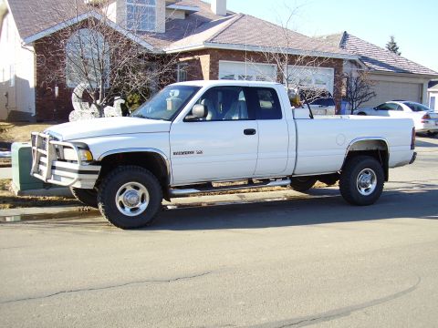 2001 Dodge 2500 photo