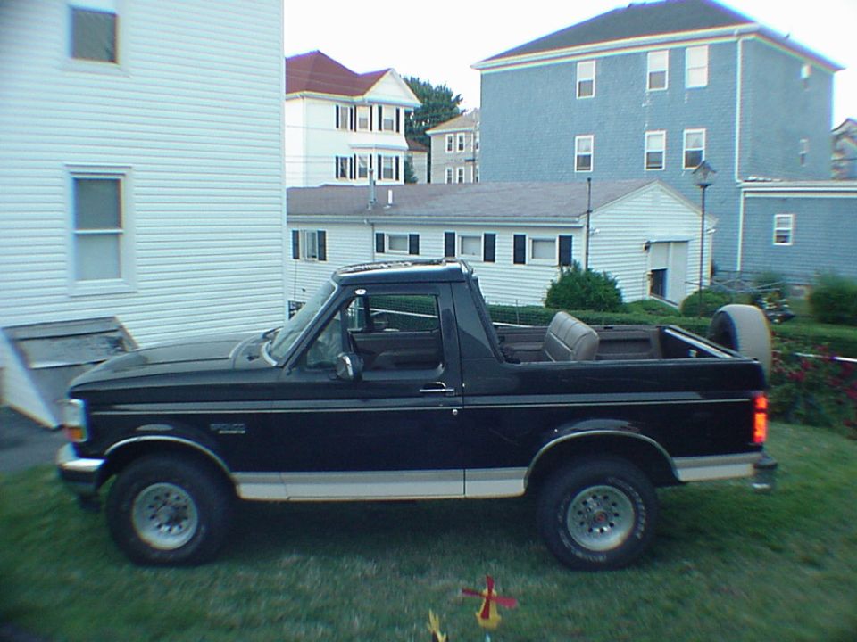 1993 Ford Bronco in 2003