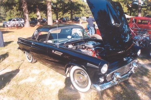 2002 Ford Crown Victoria photo
