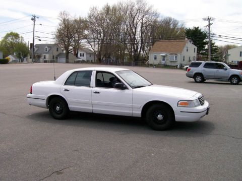 1999 Ford Crown Victoria photo