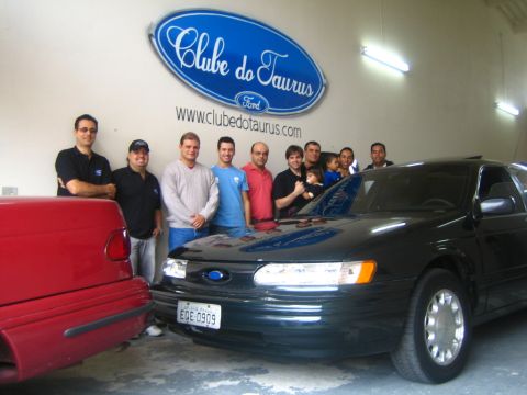 1995 Ford Taurus photo