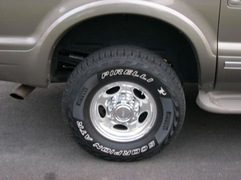2002 Ford Excursion photo