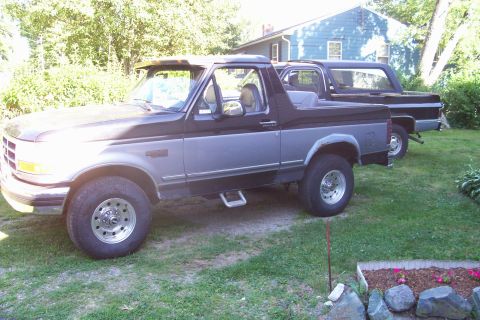 1995 Ford Bronco photo