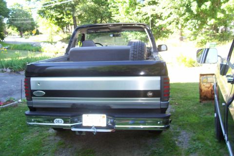 1995 Ford Bronco photo